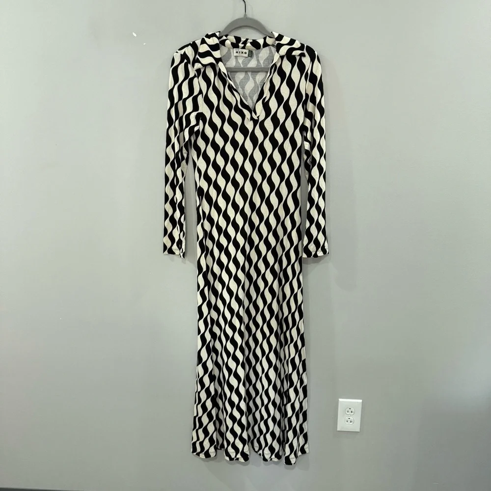 Rixo Dress Tillie Maxi Jersey Collar in Mono Wave Black White - Picture 4 of 7